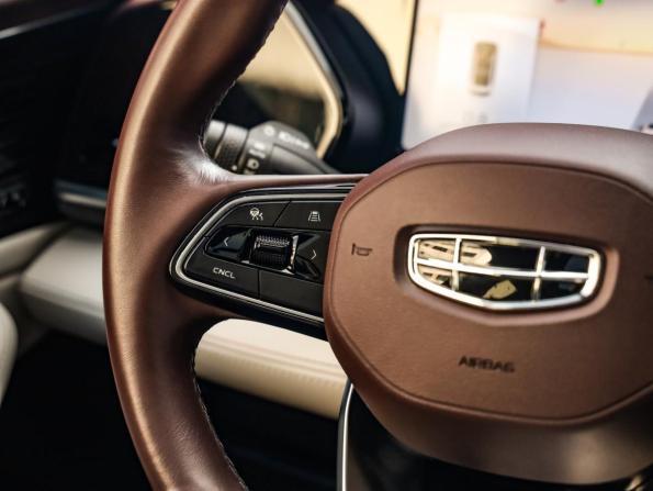 Geely Monjaro I с пробегом 2023 года, цена 3 099 777 рублей, 52532 км, внедорожник, Автокод Объявления