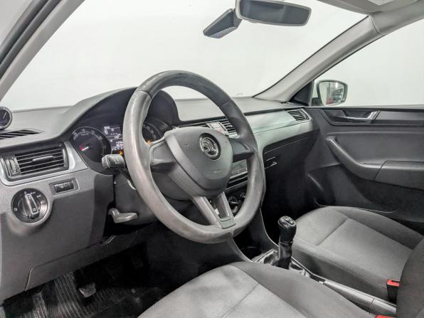 Skoda Rapid I Рестайлинг с пробегом 2019 года, цена 895 000 рублей, 196149 км, лифтбек, Автокод Объявления