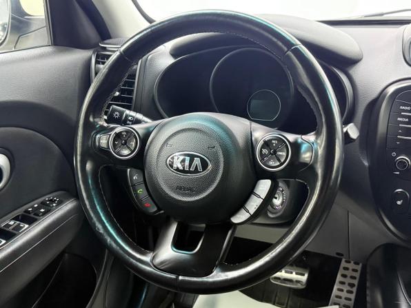 Kia Soul II Рестайлинг с пробегом 2017 года, цена 1 650 000 рублей, 58550 км, хэтчбек, Автокод Объявления