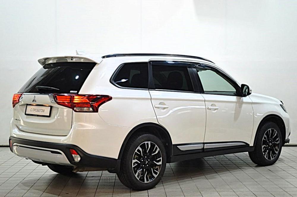 Mitsubishi Outlander III Рестайлинг 3 Сургут  - изображение 5