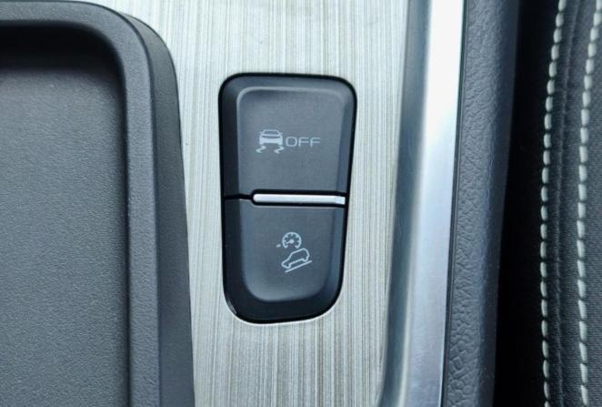 Geely Emgrand X7 I Рестайлинг 2 с пробегом 2020 года, цена 1 345 000 рублей, 107134 км, внедорожник, Автокод Объявления