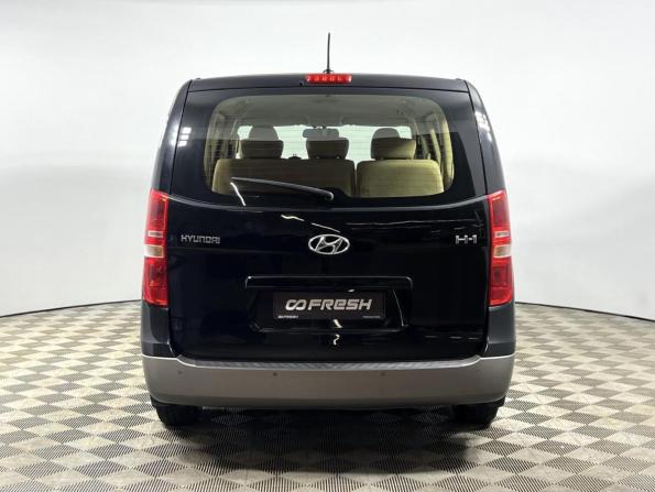Hyundai H-1 II Рестайлинг с пробегом 2016 года, цена 2 615 900 рублей, 94604 км, минивэн, Автокод Объявления