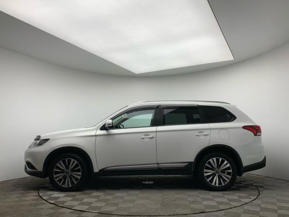 Mitsubishi Outlander III Рестайлинг 3 с пробегом 2019 года, цена 1 879 000 рублей, 160044 км, внедорожник, Автокод Объявления