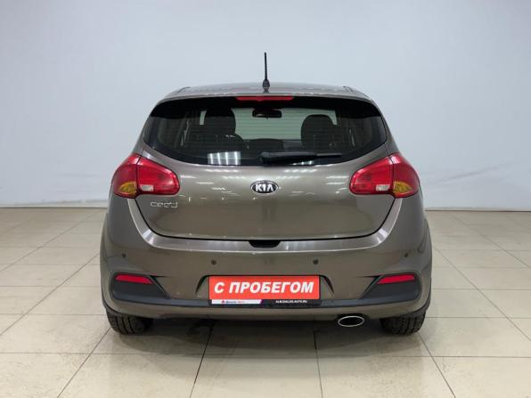 Kia Ceed II с пробегом 2015 года, цена 1 000 000 рублей, 142062 км, хэтчбек, Автокод Объявления
