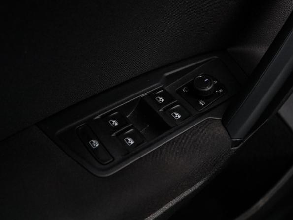Volkswagen Tiguan II Рестайлинг с пробегом 2021 года, цена 2 670 000 рублей, 57706 км, внедорожник, Автокод Объявления