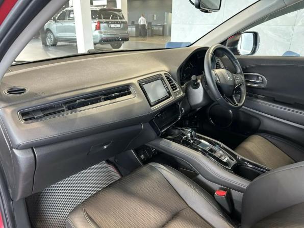 Honda Vezel I Рестайлинг с пробегом 2019 года, цена 1 795 000 рублей, 72827 км, внедорожник, Автокод Объявления