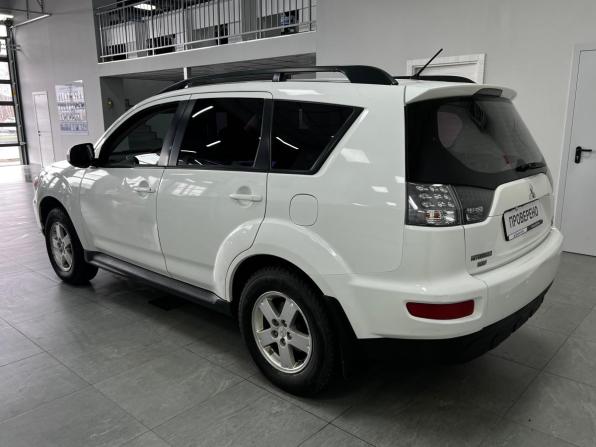 Mitsubishi Outlander II Рестайлинг с пробегом 2011 года, цена 965 000 рублей, 256000 км, внедорожник, Автокод Объявления
