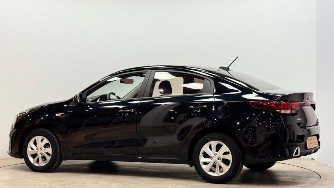 Kia Rio IV Рестайлинг с пробегом 2020 года, цена 1 560 000 рублей, 67210 км, седан, Автокод Объявления