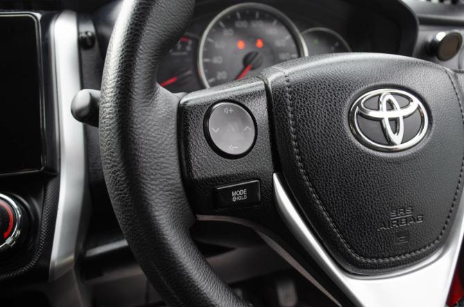 Toyota Corolla XI (E160 E170 E180) Рестайлинг 1 с пробегом 2017 года, цена 1 299 000 рублей, 158000 км, универсал, Автокод Объявления