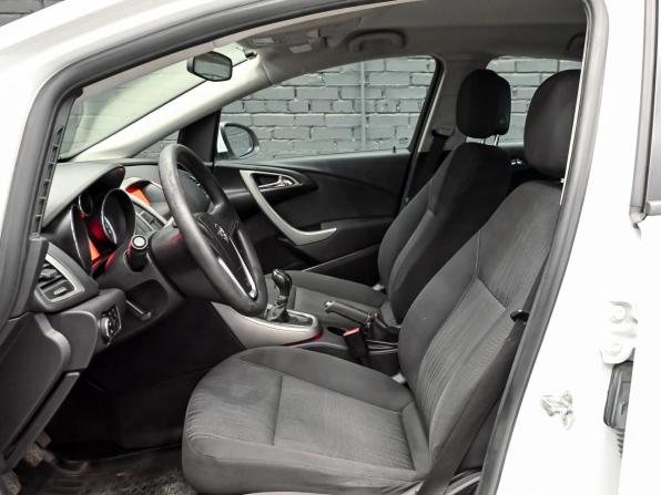 Opel Astra J с пробегом 2012 года, цена 640 000 рублей, 169532 км, хэтчбек, Автокод Объявления
