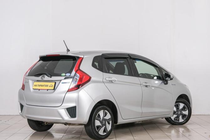 Honda Fit III с пробегом 2016 года, цена 1 099 000 рублей, 95000 км, хэтчбек, Автокод Объявления