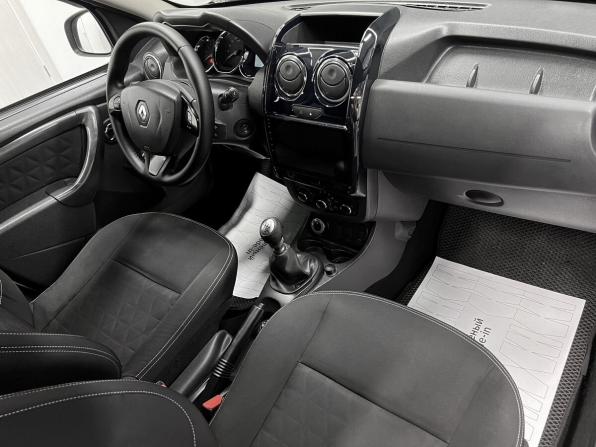 Renault Duster I Рестайлинг с пробегом 2015 года, цена 1 075 000 рублей, 176353 км, внедорожник, Автокод Объявления