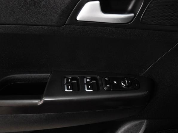 Kia Sportage IV Рестайлинг с пробегом 2019 года, цена 2 010 000 рублей, 143983 км, внедорожник, Автокод Объявления