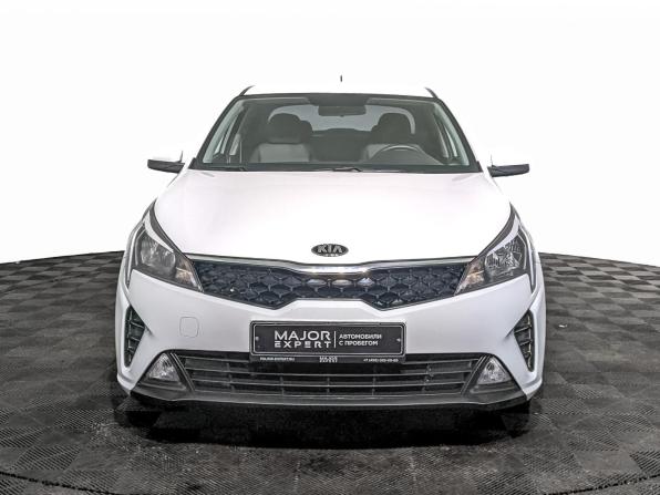 Kia Rio IV Рестайлинг с пробегом 2021 года, цена 1 555 000 рублей, 65500 км, седан, Автокод Объявления