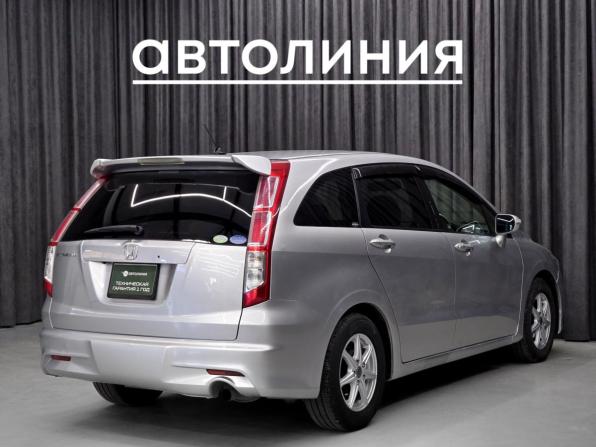 Honda Stream II Рестайлинг с пробегом 2009 года, цена 1 050 000 рублей, 220618 км, минивэн, Автокод Объявления