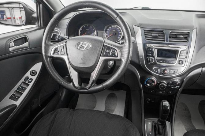 Hyundai Solaris I Рестайлинг с пробегом 2015 года, цена 949 000 рублей, 171000 км, седан, Автокод Объявления
