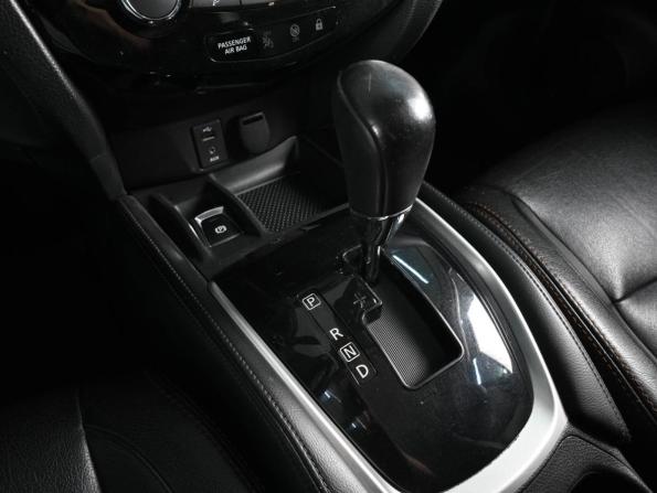 Nissan Qashqai II с пробегом 2015 года, цена 1 500 000 рублей, 108266 км, внедорожник, Автокод Объявления