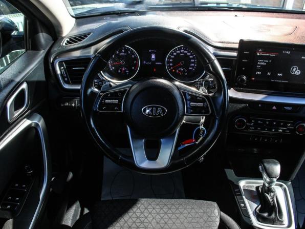 Kia Ceed III с пробегом 2021 года, цена 1 999 000 рублей, 66450 км, универсал, Автокод Объявления