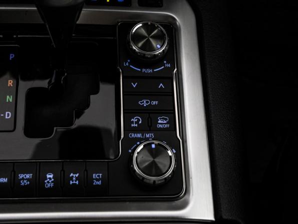 Toyota Land Cruiser 200 Series Рестайлинг 2 с пробегом 2020 года, цена 7 199 000 рублей, 164334 км, внедорожник, Автокод Объявления