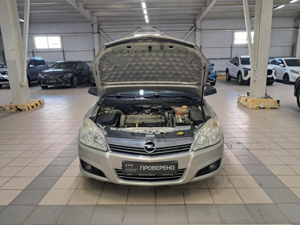 Opel Astra H Рестайлинг с пробегом 2008 года, цена 440 000 рублей, 101282 км, седан, Автокод Объявления