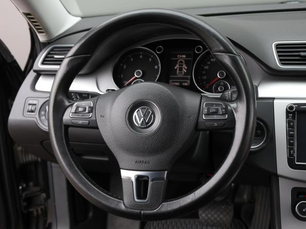 Volkswagen Passat B7 с пробегом 2011 года, цена 1 098 000 рублей, 176000 км, седан, Автокод Объявления