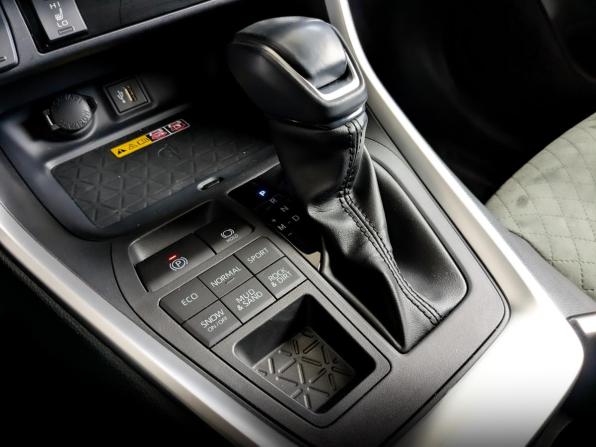 Toyota RAV4 V (XA50) с пробегом 2024 года, цена 3 950 000 рублей, 14359 км, внедорожник, Автокод Объявления