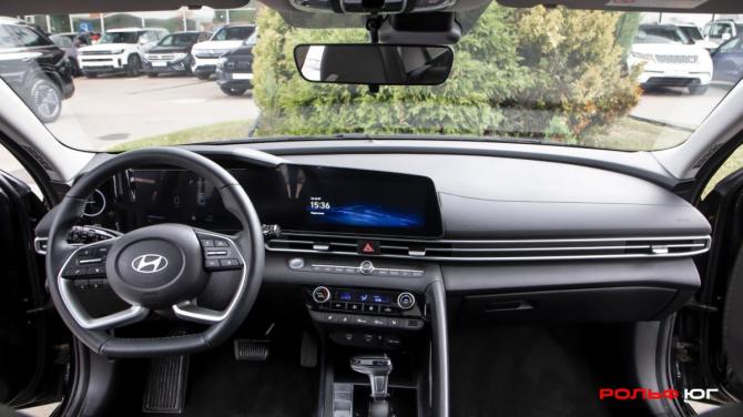 Hyundai Elantra VII (CN7) Рестайлинг с пробегом 2023 года, цена 2 358 000 рублей, 9954 км, седан, Автокод Объявления