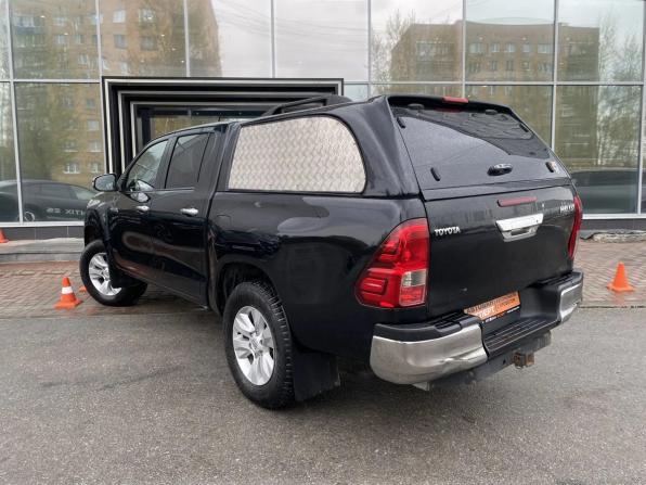 Toyota Hilux VIII с пробегом 2017 года, цена 2 839 000 рублей, 330385 км, offers.body_type.unknown, Автокод Объявления