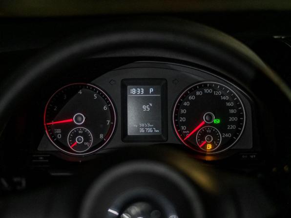 Volkswagen Jetta V с пробегом 2009 года, цена 366 000 рублей, 367965 км, седан, Автокод Объявления