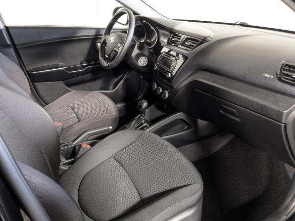 Kia Rio IV с пробегом 2017 года, цена 989 000 рублей, 214900 км, седан, Автокод Объявления