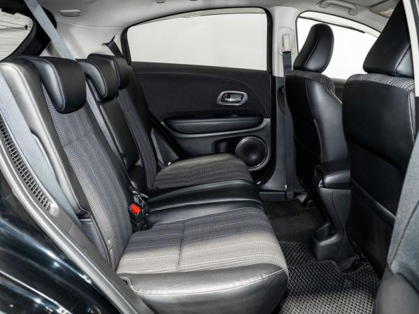 Honda Vezel I с пробегом 2014 года, цена 1 370 000 рублей, 132800 км, внедорожник, Автокод Объявления