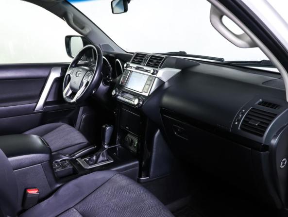Toyota Land Cruiser Prado 150 Series Рестайлинг 1 с пробегом 2016 года, цена 3 478 000 рублей, 187491 км, внедорожник, Автокод Объявления