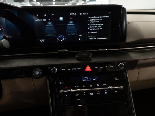 Kia Carnival IV с пробегом 2022 года, цена 4 090 000 рублей, 77914 км, минивэн, Автокод Объявления