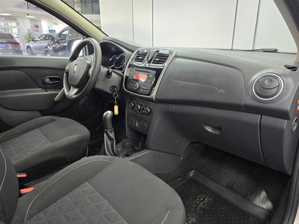 Renault Sandero II с пробегом 2017 года, цена 930 000 рублей, 161000 км, хэтчбек, Автокод Объявления