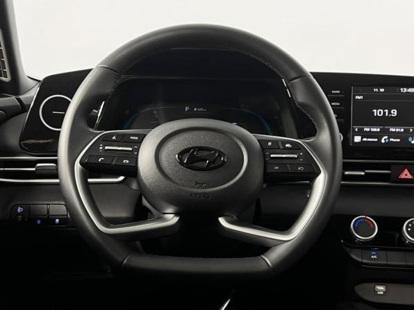 Hyundai Elantra VII (CN7) Рестайлинг с пробегом 2025 года, цена 2 310 000 рублей, 15750 км, седан, Автокод Объявления