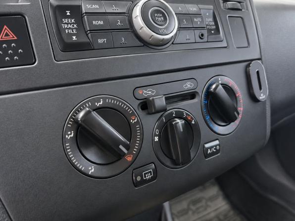 Nissan Tiida I Рестайлинг с пробегом 2012 года, цена 699 000 рублей, 261421 км, хэтчбек, Автокод Объявления