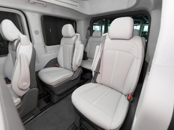 Hyundai Staria I с пробегом 2024 года, цена 8 050 000 рублей, 22989 км, минивэн, Автокод Объявления