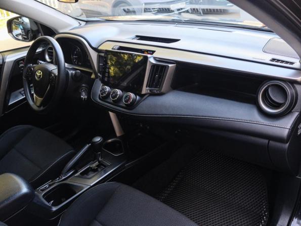 Toyota RAV4 IV (XA40) Рестайлинг с пробегом 2016 года, цена 2 400 000 рублей, 119006 км, внедорожник, Автокод Объявления