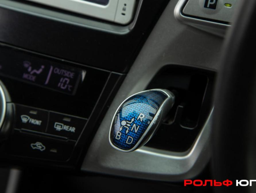 Toyota Prius III Рестайлинг (XW30) Москва  - изображение 14