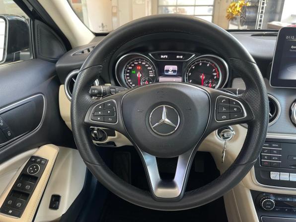 Mercedes-Benz GLA I (X156) Рестайлинг с пробегом 2018 года, цена 3 200 000 рублей, 26378 км, внедорожник, Автокод Объявления