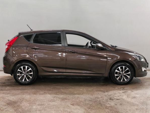 Hyundai Solaris I Рестайлинг с пробегом 2014 года, цена 1 016 000 рублей, 144377 км, хэтчбек, Автокод Объявления