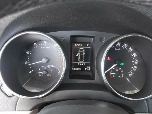 Skoda Yeti I Рестайлинг с пробегом 2013 года, цена 1 090 000 рублей, 189862 км, внедорожник, Автокод Объявления