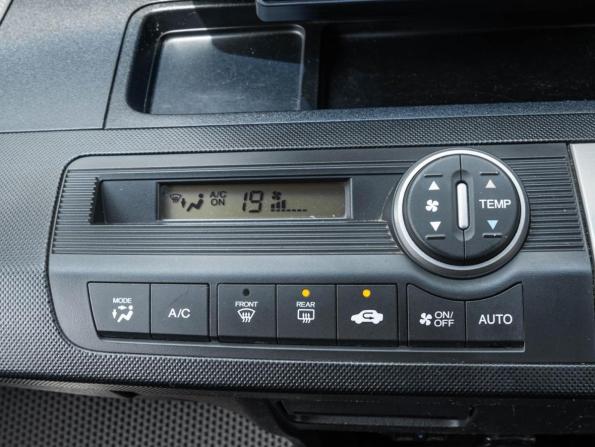 Honda Freed I Рестайлинг с пробегом 2012 года, цена 996 800 рублей, 205750 км, компактвэн, Автокод Объявления