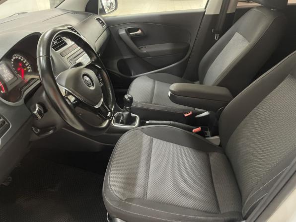 Volkswagen Polo V Рестайлинг с пробегом 2016 года, цена 1 049 000 рублей, 164038 км, седан, Автокод Объявления