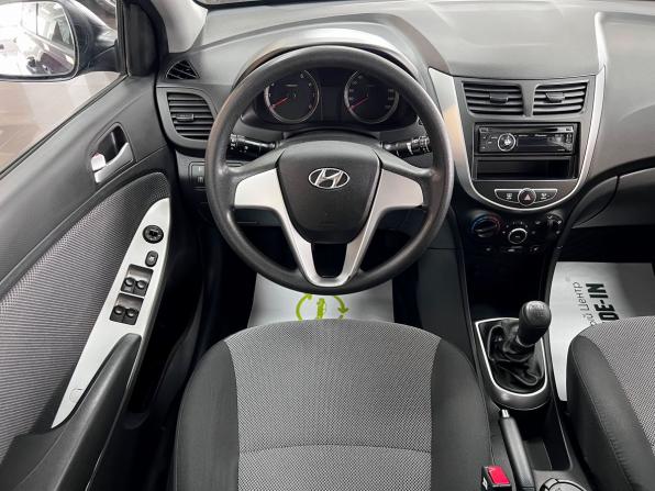 Hyundai Solaris I с пробегом 2013 года, цена 1 075 000 рублей, 72952 км, седан, Автокод Объявления