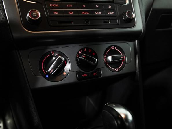 Volkswagen Polo V Рестайлинг с пробегом 2017 года, цена 1 237 500 рублей, 150371 км, седан, Автокод Объявления