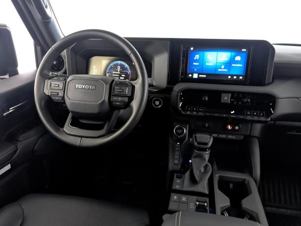 Toyota Land Cruiser Prado 250 Series с пробегом 2024 года, цена 9 530 000 рублей, 27770 км, внедорожник, Автокод Объявления