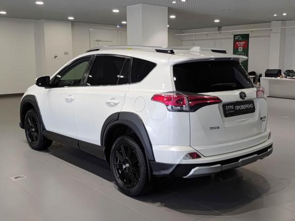 Toyota RAV4 IV (XA40) Рестайлинг с пробегом 2017 года, цена 2 160 000 рублей, 271482 км, внедорожник, Автокод Объявления
