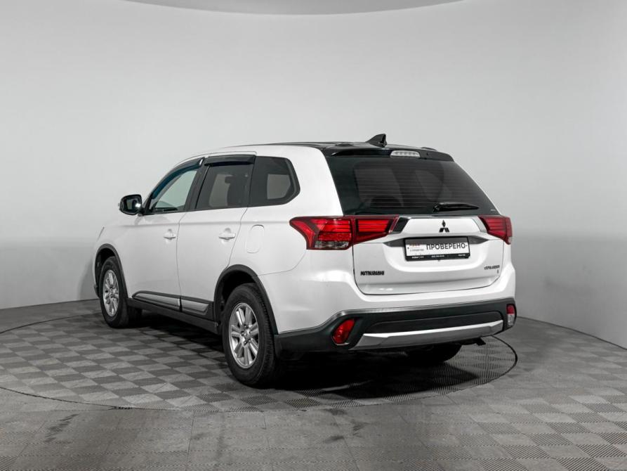 Mitsubishi Outlander III Рестайлинг 2 Санкт-Петербург  - изображение 7