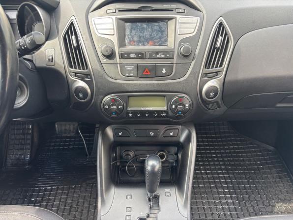 Hyundai ix35 I Рестайлинг с пробегом 2015 года, цена 1 398 000 рублей, 148000 км, внедорожник, Автокод Объявления